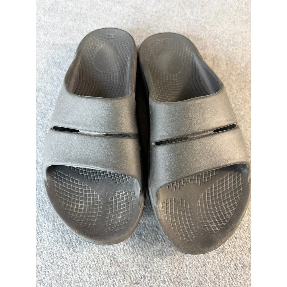 OOFOS OOahh Slide Sandals Unisex M9 W11 Black Recovery Arch Support Shoes